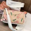 2023 tote con ciondolo con ciondoli di ciliegia Borsa a tracolla ragazza donna accessori moda decorazione regalo