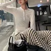セクシーなデザイナーレディースTシャツvネックボタンスリムフィット軽量ファッション長袖の女性ボトムシャツ用汎用カジュアルスリムフィットホワイト女性シャツ