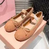 Mary Jane Buty Balet Flats Designer But Corduroy Ballerinas Bow Satin Ballerina Pumps Flat Obcowanie Czarne różowe brązowe czerwone komfortowe balecze balecze damskie buty sukienki