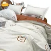 Set di biancheria da letto Trapunta primaverile Rete in cotone lavato rosso Biancheria da letto in quattro pezzi e lenzuola per dormitorio autunnale Tre pezzi