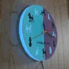 Orologi da parete Orologio da barboncino standard a forma di cartone animato Camera dei bambini Decorazione della scuola materna Orologio con movimento silenzioso Regalo per proprietari di cani con pozzanghera di Caniche