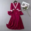 Vêtements de nuit pour femmes, manches à la maison, col en V, vêtements de nuit, longue chemise de nuit, robe en dentelle, peignoir de style satiné