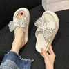 Slippers Luxury Crystal Women 2024 Summer Flats Flip Flops Shoes Designer Bow Dress Slingback Sandals Trend Slides Femme