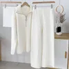 Höst- och vinterdragare tröjor Ställ in förtjockande varma stickade High midjkvinnor Pants Passar White Elegant Two Piece för 240113