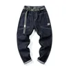 Mörkblå jeans män sträcker lös passform vid våren sommar sommar casual harem byxor elastiska midja streetwear lapptäcke inkluderar bälte 240113