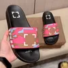 Man gummi sula rand från designer sandal kvinna kontor svart vit glid tazz tozz strand lyx sko loafer sneakers sommar platt klack skjutreglage plattform sandal