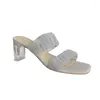 Style et les sandales féminines Slippétes en dentelle fée une ligne avec des talons épais en cristal transparent élevé 7184