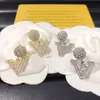 925 verzilverde diamanten oorknopjes Boutique Damesgeschenken Sieraden Modestijl Vergulde Letter Stud Oorbellen Ontwerp voor Vrouwen Luxe Cadeau Oorbellen met doos