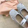 Yoga-Ballett-Flat-Luxus-Designer-Schuh für Damen und Herren, Miui-Bow-Seiden-Ballerina, Outdoor-Schuh, Leder, Tanz-Trainer, Flip-Flop-Freizeitschuhe, DHgate-Top-Schwarz-Weiß-Hausschuhe