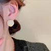 Pendientes de aro Huitan con forma de concha ostentosa para mujer, Piercing en la oreja, novedad para chicas, fiesta de boda, regalo exquisito, joyería de moda