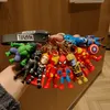 Kluczowy łańcuch kluczy Avengers Spider-Man Delicate damska torba Kreatywna wisiorek miękki plastikowy lalka para mała łańcuch kluczy wiszących