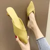 Chinelos sapatos para meninas senhoras dedo do pé apontado luxo slides salto quadrado baixo bonito designer bloco pu roma escândalos moda borracha h