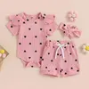 Set di abbigliamento Born Baby Girl Summer 3 pezzi Completo con stampa a cuore Pagliaccetto a maniche corte Chiusura a scatto Pantaloncini Fascia per capelli Set di vestiti