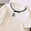 デザイナーTシャツの女性夏のトレンディショートスリーブシャツ贅沢レター刺繍ダイヤモンドグラフィックティーカジュアルスリムプルオーバーTシャツトップ