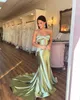 Vestido de baile de baile de sereia verde, querida, noite de óssea elegante e elegante corpete prega vestidos formais sem costas para OCNs especiais es