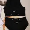 Kvinnors badkläder designer split bikini lyx tryck sexig rygglös strand baddräkt två bitar set