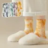 Chaussettes pour femmes Tie-dye Coralle molle épaissie en peluche de sommeil long du tube de veau