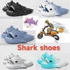 Shark slippers Designer Slides Slippers Heren Dames Slide Black Onyx Pure Bone Leigrijs Graniet Bruin Rubber Slipper Sandalen Slider Strandschoen