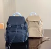 Mochila negra de diseñador, bolso escolar, bolso de nailon para estudiantes, bolso de hombro de viaje al aire libre, mochila para hombres y mujeres 01