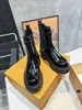 Klassische Buchstabenstiefel, Designer-Winter-Damenschuhe, 100 % Leder, Wüstenstiefel, Schnürung für Damen, dicke High Heels, große Größe 35–41