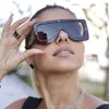 Okulary przeciwsłoneczne dla kobiet, futurystyczne okulary przeciwsłoneczne o modzie na świeżym powietrzu, sportowy rama, wklęsły kształt
