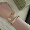 4/quatre Bracelet de trèfle de marque de luxe Bracelet de charme de mode VansCleef Bracelet de haute qualité en acier inoxydable diamant 18 carats en or rose Bracelet de bijoux de créateur pour femmes