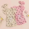 Set di abbigliamento Born Baby Girl Summer 3 pezzi Completo con stampa a cuore Pagliaccetto a maniche corte Chiusura a scatto Pantaloncini Fascia per capelli Set di vestiti