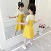 Vestidos de menina vestido de festa de verão para crianças moda moda de retalhos fofos de manga curta listrada falsa duas garotas elegantes princesas da escola