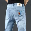 Designer-Herrenjeans, bestickte Jeans für Herren, neue hellblaue, schmale, gerade Hosen im Herbst und Winter IOAZ QDH6