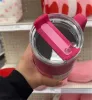 Bicchieri quencher co-branded Winter Cosmo Pink Target Red H2.0 Tazze da 40 once con manico, coperchio e cannuccia Tazze per auto Continua a bere bottiglie di acqua fredda San Valentino 0117