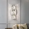 ウォールランプラグジュアリークリスタルベッドルームベッドサイドモダンなシンプルな階段バルコニーリビングルームテレビ背景