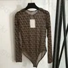 Brevtryck mesh skjorta kvinnans designer långärmad mesh bodysuit sweatshirt kvinnor sommarsport topp