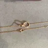 Hänghalsband v guld lyxkvalitet dubbel ring connect hänghalsband i rosen pläterad för kvinnor bröllop smycken gåva har stämpel PS4787 BS7B