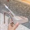 Nya klänningskor Kvinnor Stiletto Sandaler Luxurys Designers Platform Pump Ankle Strap Metal Buckle Pointed Toe Wrap Evening Shoes 12cm Party Wedding Sho med låda