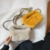 Sac de fourrure Faux hiver nouveau doux chaud court en peluche sac à main mode couleur unie fermeture éclair moelleux carré messager pour femmes femme 220923