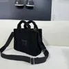 Designer Terry Tote Bolsa Crossbody Saco de pelúcia de pelúcia destacável e ajustável Straia de ombro Bolsa preta feminina