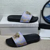 Designer tofflor palazzo kvinnor gummi sandal sommar utomhus mode sko populära färger högkvalitativa klassiska skjutreglage i hela storleken storlek