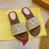 Projektantki Kobiet Slipper Flat Sandals Luxury haft haft sandałowy list Letter List dla kobiet Summer Plaży Slajd