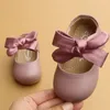 Kinesisk stil Bow-Knot Baby Born Toddler Girl Crib Shoes Pram Soft Sole Prewalker Anti-Slip Baby Shoes 240115