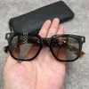 2024 Lüks Tasarımcı CH Güneş Gözlüğü Kadınlar için Krom Gözlükler Çerçeveler Çençler Yeni Moda Avant-Garde Plaka Kalp Gözlük Çerçeve Bayanlar Unisex Gözlük RY61