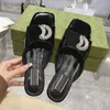 Kvinnor Slide Sandal Crystal-Set Flat Designer Sandaler Lady Summer Beach Slipper Luxury Room Casual Flip Flops Patent Leather Novelty Slippers Shoes