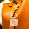 Keychains 20st Square Wood Blank Key kedja Trä Keychain -leveranser för Craft Party Home Decoration Christmas Pendant