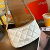 Vintage Hobo Women Women Evening Bags Gold Hardware Chain Leather Diamond Diamond Luxury Hand Handbag Purse Preseer Bag Zipper حامل بطاقة Sacoche Pochette 20cm