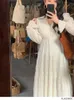Robes décontractées Coréen Chic Tempérament élégant 2024 Japon Filles V Cou Une Ligne Mignon Féminin Robes Longue Rétro Vintage Robe Blanche