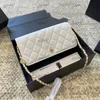 WOC CAMELLIA BAG Fashion Womens Shoulder Bag 22cm Leather Diamond Gold Hardware Metal Buckle Luxury Handbag Matelasse Chain Crossbody Bag Makeup Påsar Kuvertväskor