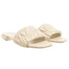 المصمم MiUi Womens Beach Slippers الشهيرة الكلاسيكية شقة الكعب الصيفي صيف شحن مجاني شرائح أحذية حمام السيدات مثير الصنادل الحجم 36-41