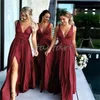 Mode guld boho brudtärna klänning 2024 sexig v hals golvlängd rygglös bröllop gästklänning elegant marinblå blå burgundy country maid of Honor klänning prom med slits