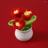 Flores decorativas 1 unid hecho a mano tejido flor en maceta artificial de punto crochet tulipán planta adornos DIY material kit hogar escritorio boda