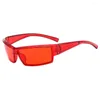 Lunettes de soleil 2024 Produits tendance pour hommes Square Retro Punk Sports Personnalisés Sénoirs de protection solaire en plein air en plein air