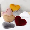 Coussin en peluche doux en forme de coeur, oreiller pour la décoration de la maison, coussin en peluche, chambre moelleuse, oreiller décoratif pour enfants, maison luxueuse 240115